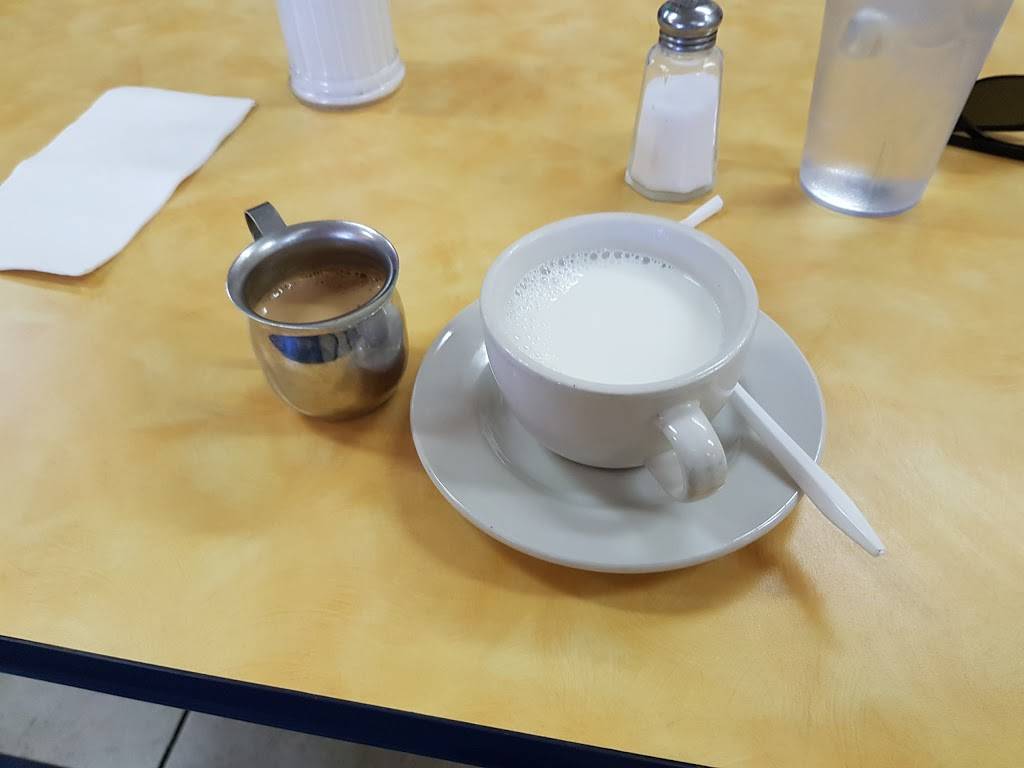 Epicentro Cafe 1 | restaurant | 4197 E 4th Ave, Hialeah, FL 33013, USA | 3056814449 OR +1 305-681-4449