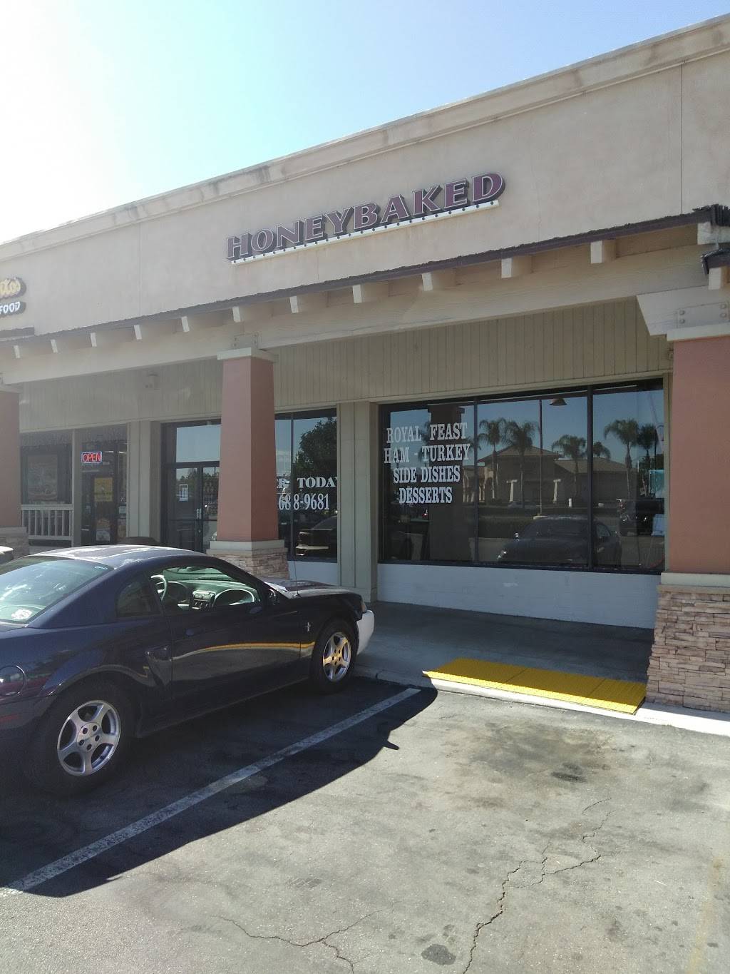 The HoneyBaked Ham Company of Riverside | restaurant | 5276 Arlington Ave, Riverside, CA 92504, USA | 9516889681 OR +1 951-688-9681