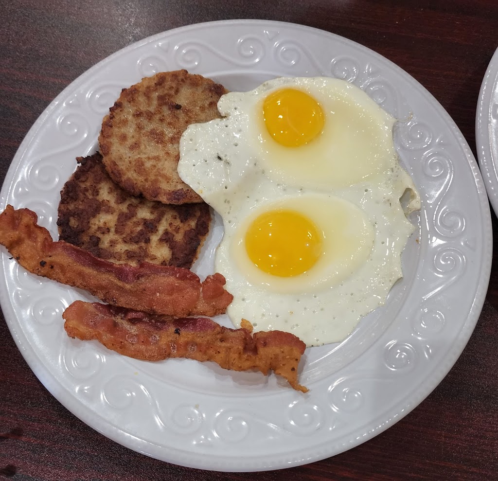 Mikeys Family Diner | restaurant | 25327 US-27 Suite 201B, Leesburg, FL 34748, USA | 3528054054 OR +1 352-805-4054