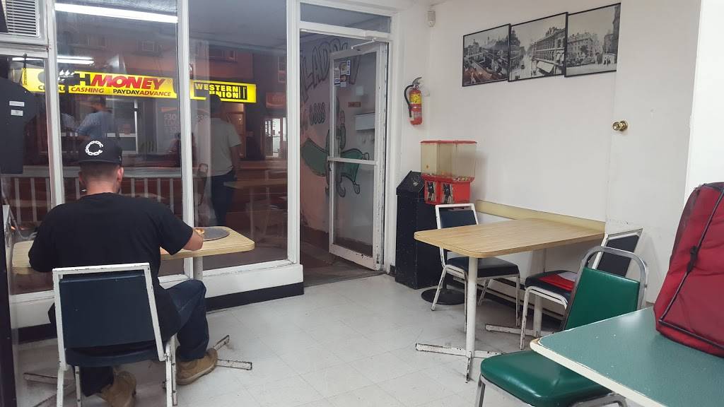 Aladdin Pizza | restaurant | 272 Montreal Rd, Vanier, ON K1L 6C3, Canada | 6137468888 OR +1 613-746-8888