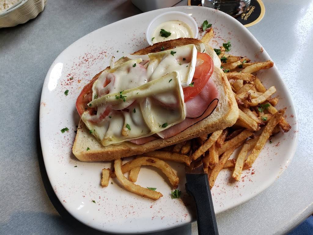 Lala Bistro | restaurant | 530 Avenue de Buckingham, Gatineau, QC J8L 1N2, Canada | 8199861676 OR +1 819-986-1676