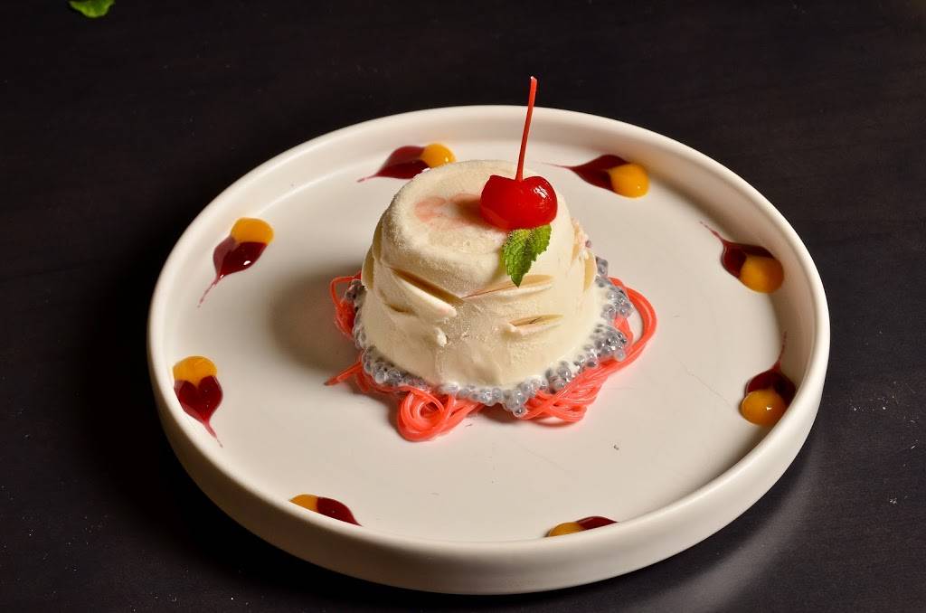 Commonwealth Indian Restaurant | night club | 11610 Old Georgetown Rd, Rockville, MD 20852, USA | 2408333055 OR +1 240-833-3055