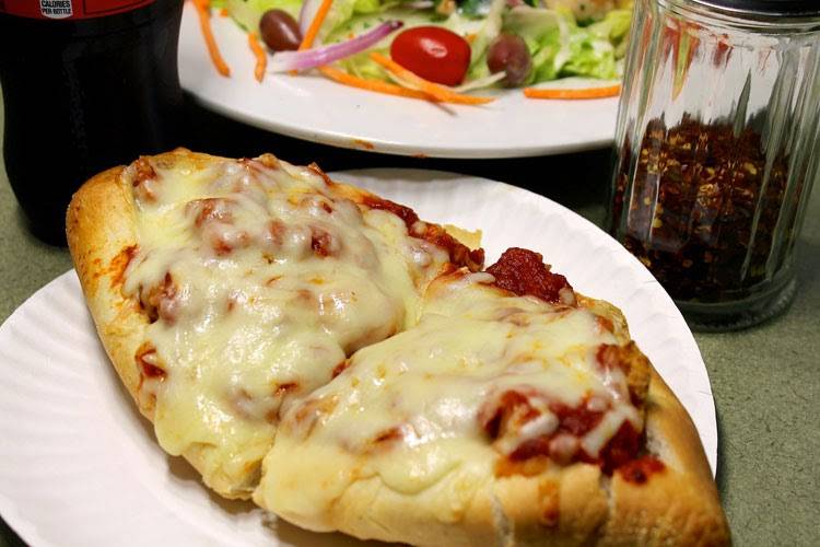 Leonardos Pizzeria | restaurant | 273 Main St, Gloucester, MA 01930, USA | 9782817882 OR +1 978-281-7882