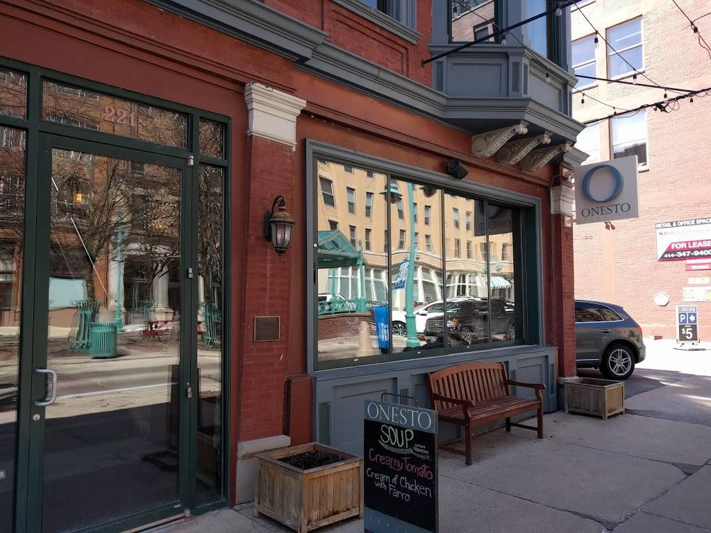 Onesto | restaurant | 221 N Broadway, Milwaukee, WI 53202, USA | 4143081600 OR +1 414-308-1600