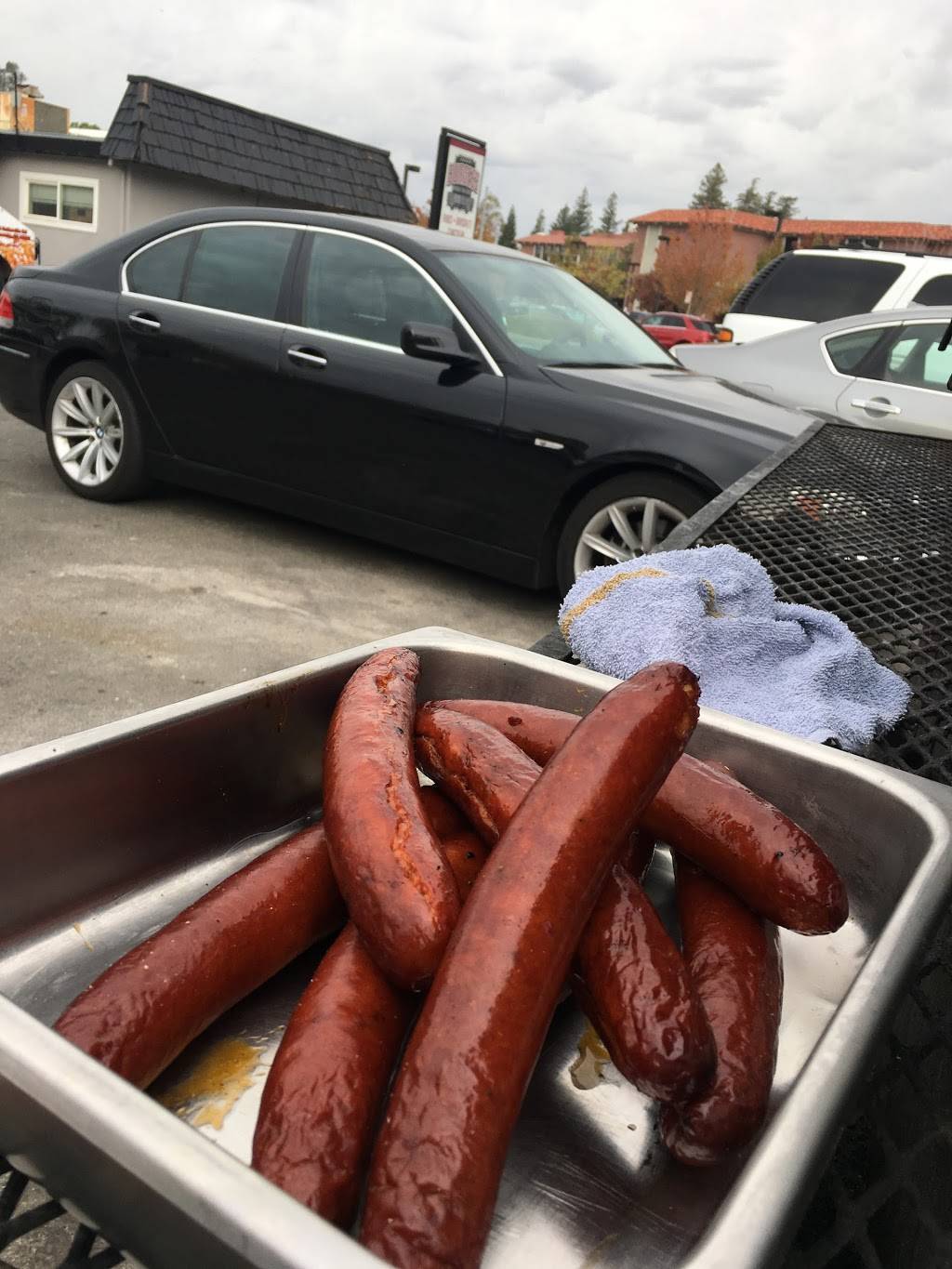 Burgess Brothers And Antojitos Inc | restaurant | 2114 Sutterville Rd, Sacramento, CA 95822, USA | 9163994951 OR +1 916-399-4951