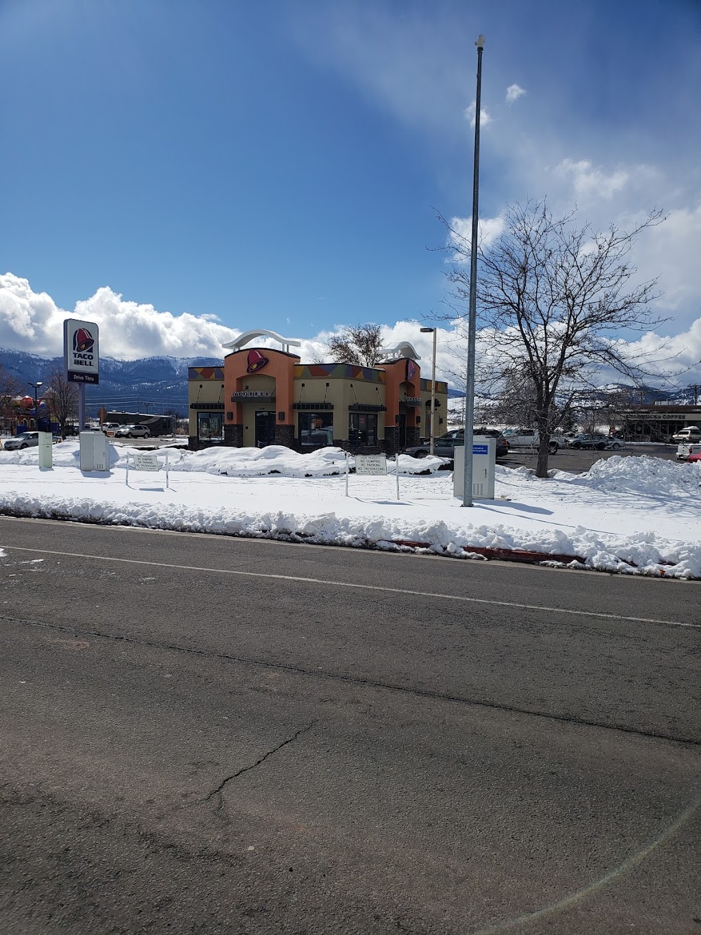 KFC | restaurant | 3010 Riverside Dr, Susanville, CA 96130, USA | 5302512943 OR +1 530-251-2943