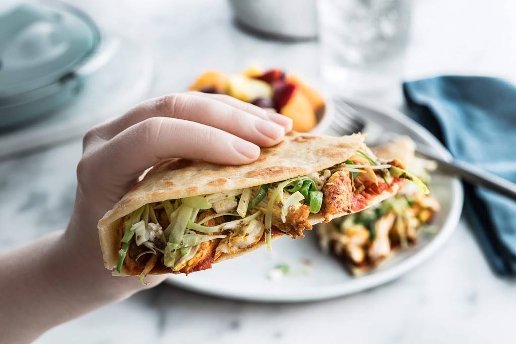 Zoës Kitchen | restaurant | 255 Montgomery Mall, North Wales, PA 19454, USA | 2153936122 OR +1 215-393-6122