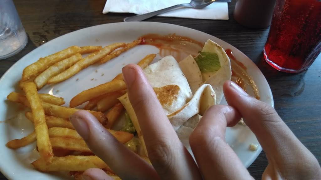 Sallys Family Restaurant & Whatta Pizza | restaurant | 103 N Charles St, White Cloud, MI 49349, USA | 2316892000 OR +1 231-689-2000