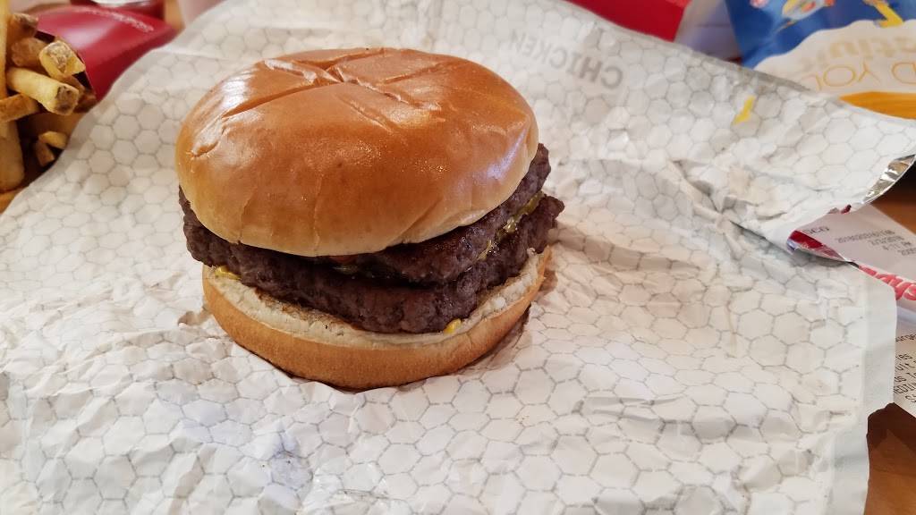 Wendys | restaurant | 1890 N Zaragoza Rd, El Paso, TX 79936, USA | 9158573308 OR +1 915-857-3308