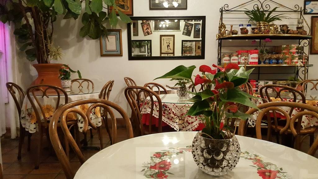 Empanadas Place | restaurant | 3811 Sawtelle Blvd, Los Angeles, CA 90066, USA | 3103910888 OR +1 310-391-0888