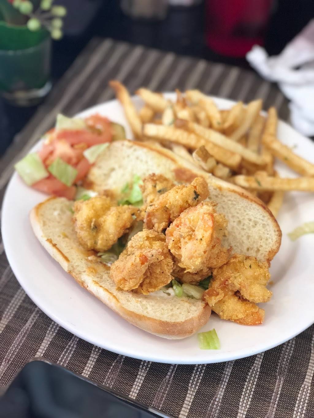 Matthews Home Style Cooking | restaurant | 2222 West Rosecrans Ave, Gardena, CA 90249, USA | 3108175496 OR +1 310-817-5496