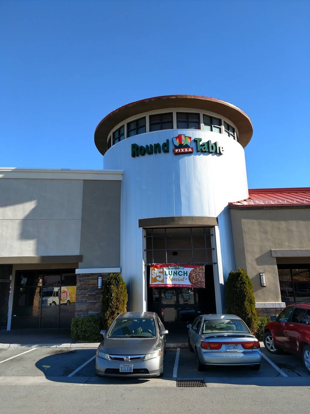 Round Table Pizza | meal delivery | 4751 Galleria Pkwy #101, Sparks, NV 89436, USA | 7756261350 OR +1 775-626-1350