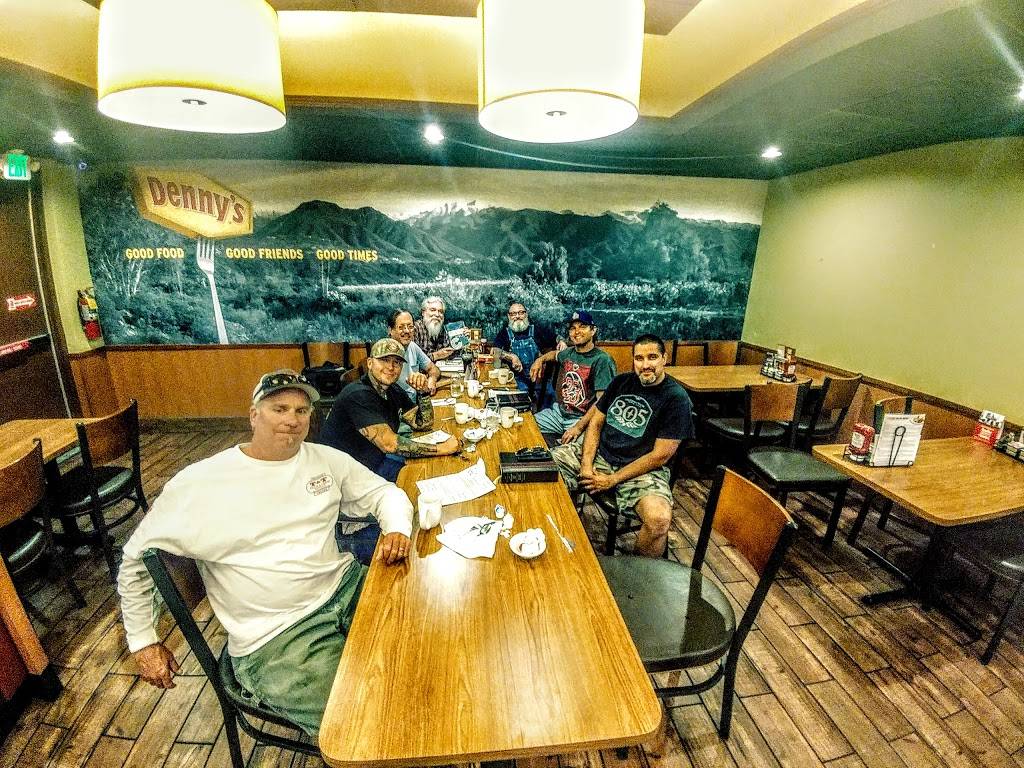 Dennys | restaurant | 327 S Palm Ave, Santa Paula, CA 93060, USA | 8055259500 OR +1 805-525-9500