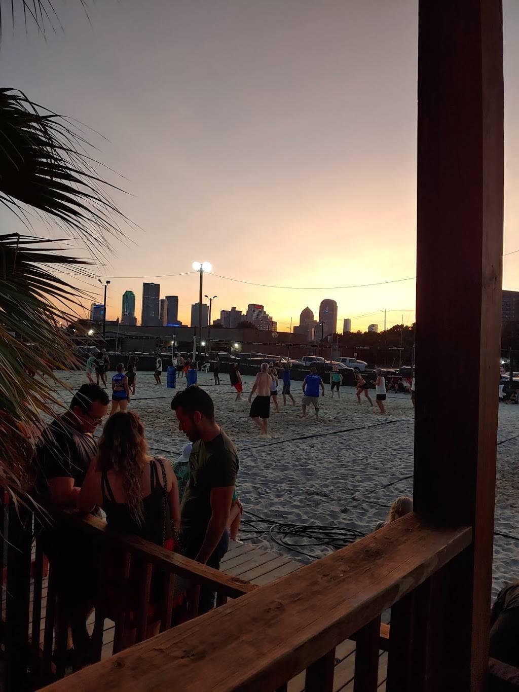 Sandbar Cantina | restaurant | 317 S 2nd Ave, Dallas, TX 75226, USA | 2146471424 OR +1 214-647-1424