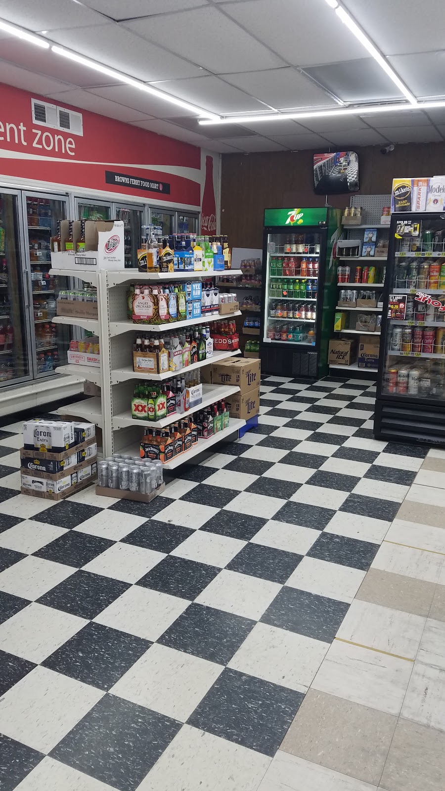 Browns Ferry Food Mart | restaurant | 541 Browns Ferry Rd, Chattanooga, TN 37419, USA | 4238257060 OR +1 423-825-7060