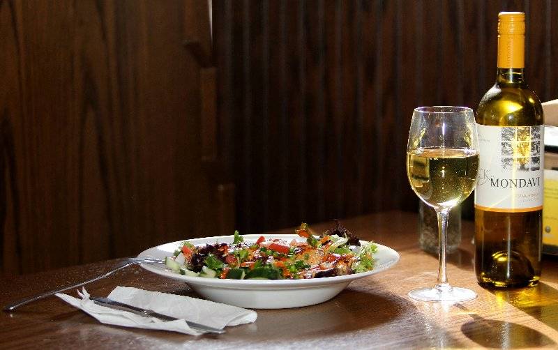 Spot Bar & Grill | restaurant | 98 S Pennsylvania St, Denver, CO 80209, USA | 3037331299 OR +1 303-733-1299