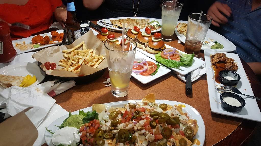 TGI Fridays | restaurant | 1725 S Alameda St, Compton, CA 90220, USA | 3107639830 OR +1 310-763-9830