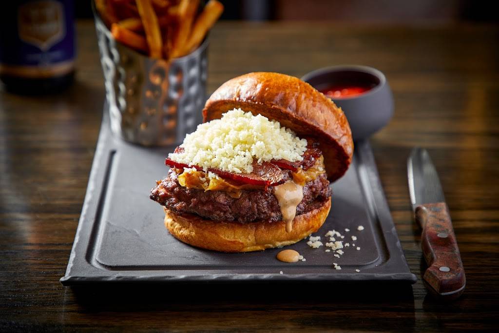 LGs Bar | restaurant | 1525 N Wells St, Chicago, IL 60610, USA | 3128889368 OR +1 312-888-9368