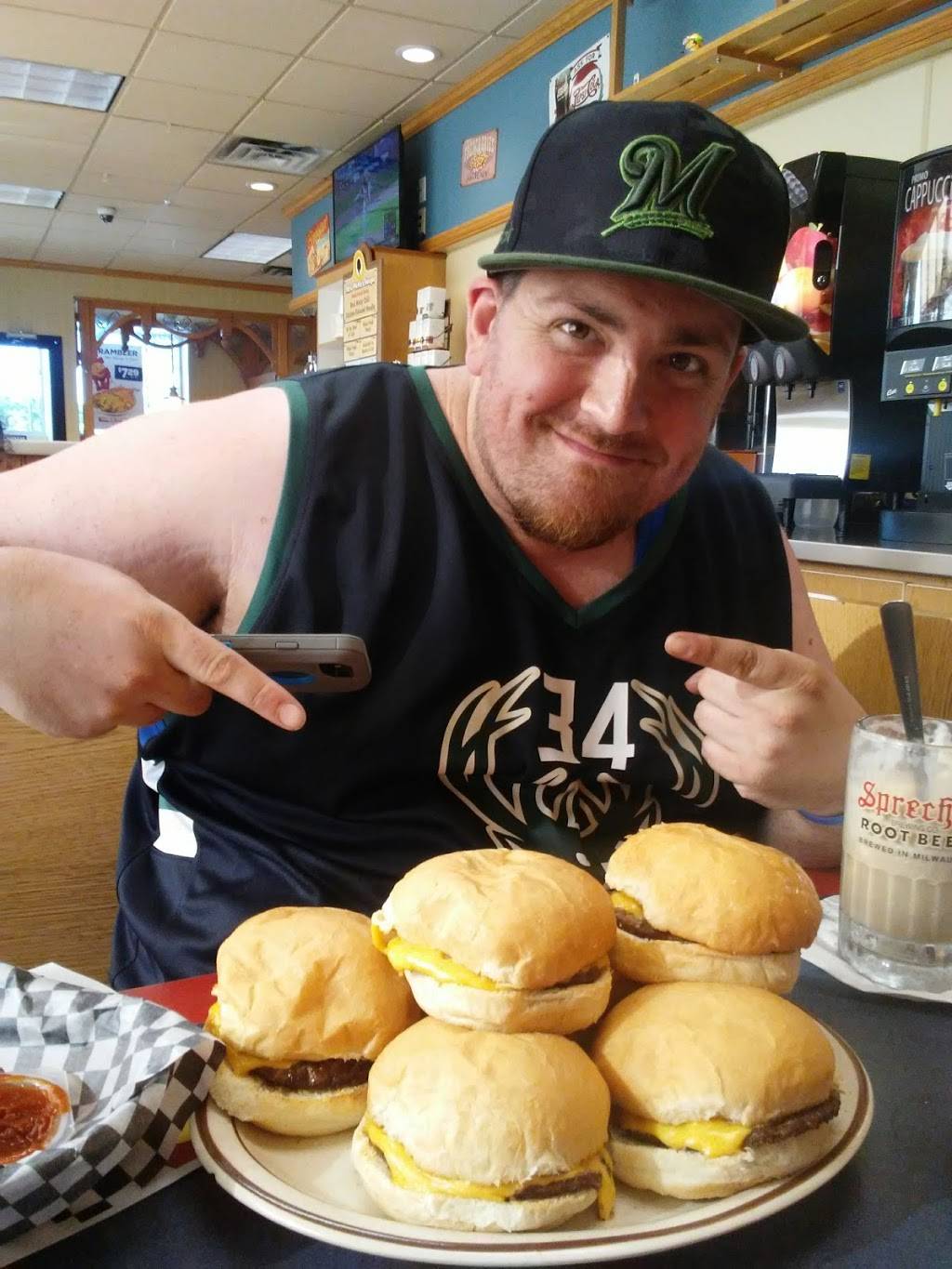 George Webb Restaurant | restaurant | 19555 West Bluemound Road # 5 # 5, Brookfield, WI 53045, USA | 2627890480 OR +1 262-789-0480