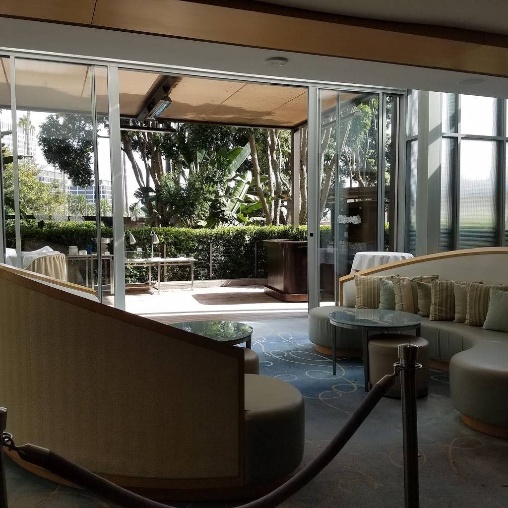 Aqua Lounge | restaurant | 690 Newport Center Dr, Newport Beach, CA 92660, USA | 9497604920 OR +1 949-760-4920