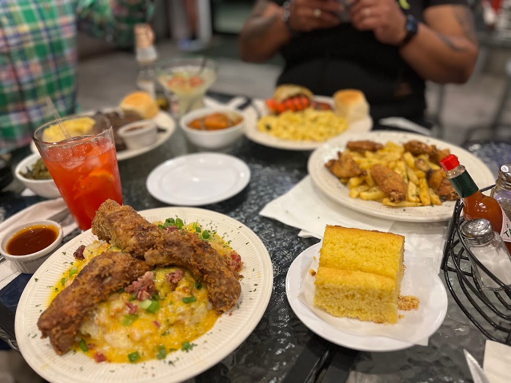 8 Fresh Food Assassin Restaurant & Lounge | restaurant | 1900 N Claiborne Ave, New Orleans, LA 70116, USA | 5042242628 OR +1 504-224-2628