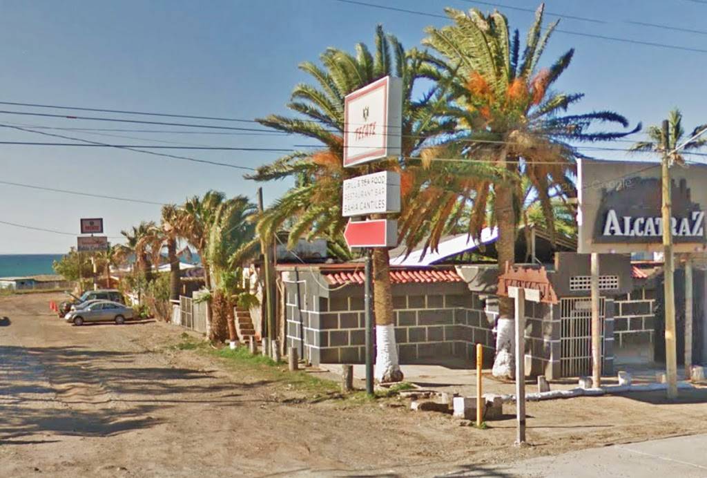 Bahia Cantiles | restaurant | Km 43 Carretera Libre, Puerto Nuevo, 22716 Playas de Rosarito, B.C., Mexico | 016616132043 OR +52 661 613 2043
