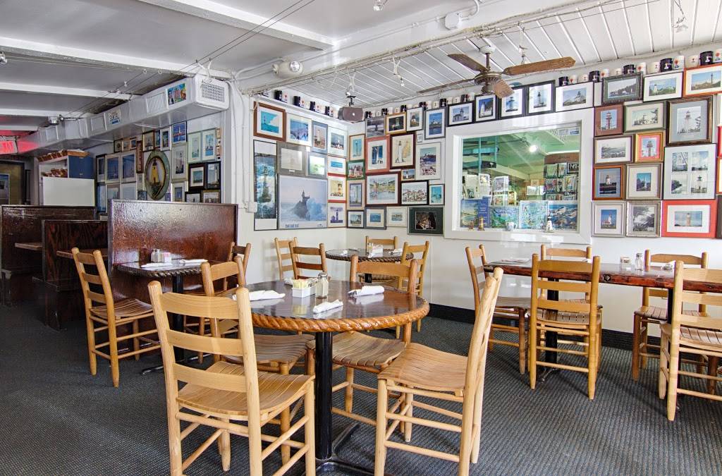 Lighthouse Cafe | cafe | 362 Periwinkle Way, Sanibel, FL 33957, USA | 2394720303 OR +1 239-472-0303