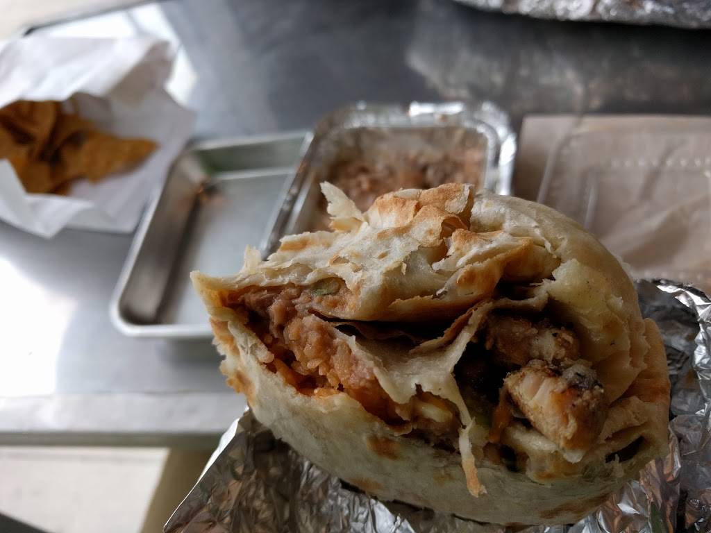 Estelas Fresh Mex | restaurant | 184 E Burlington St, Iowa City, IA 52240, USA | 3193546264 OR +1 319-354-6264