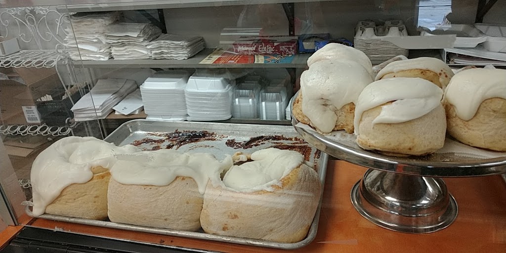 Suzies Cafe & Catering | cafe | 1050 Southpoint Cir, Valparaiso, IN 46385, USA | 2194625500 OR +1 219-462-5500