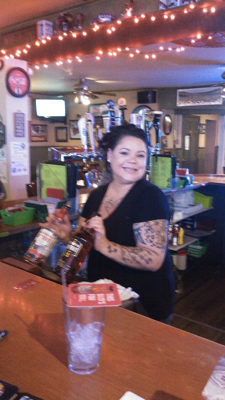 Mackeys | restaurant | 7408 Boyertown Pike, Douglassville, PA 19518, USA | 6106890405 OR +1 610-689-0405