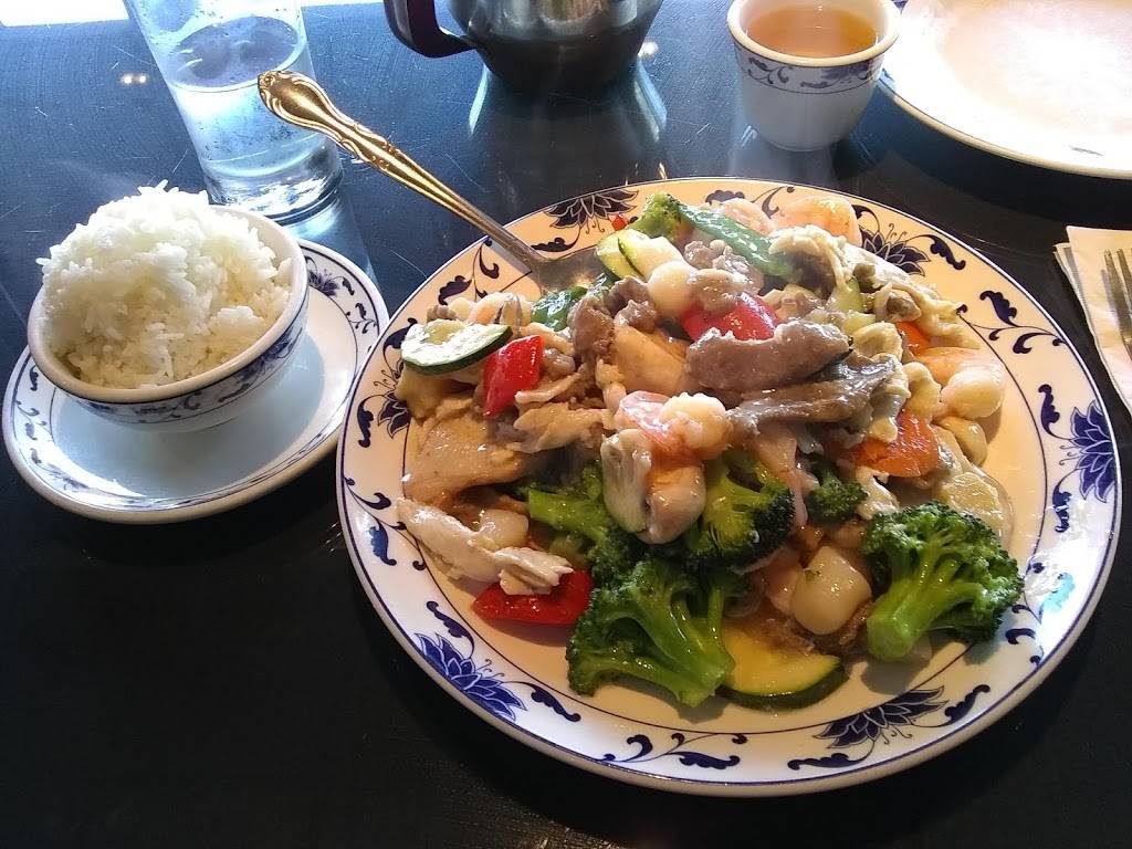 Yeas Wok | restaurant | 6969 Coal Creek Pkwy SE, Newcastle, WA 98059, USA | 4256445546 OR +1 425-644-5546