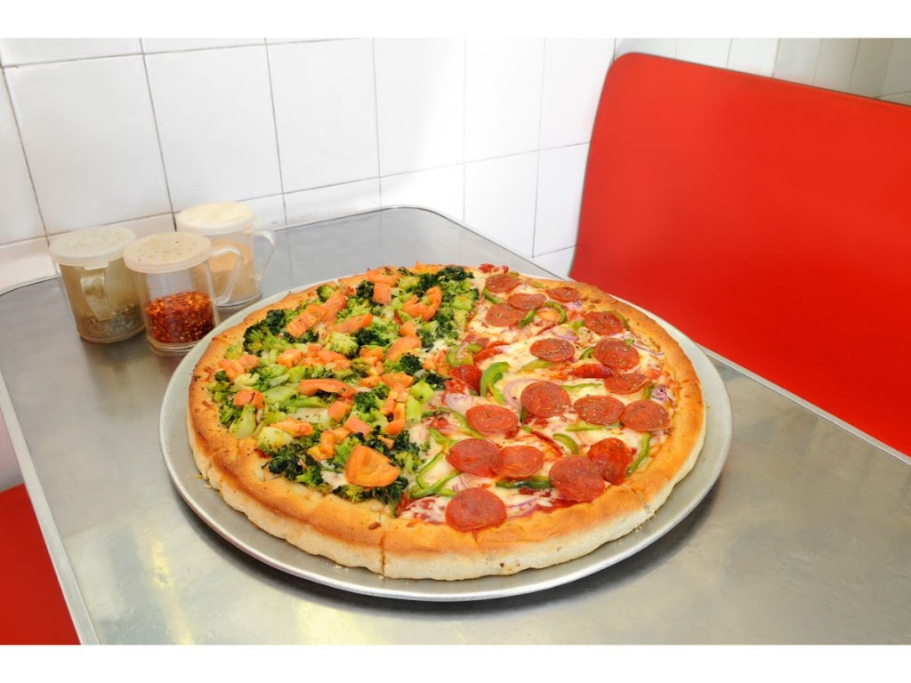 Ginos Pizzeria | restaurant | 831 Flatbush Ave, Brooklyn, NY 11226, USA | 7182878800 OR +1 718-287-8800