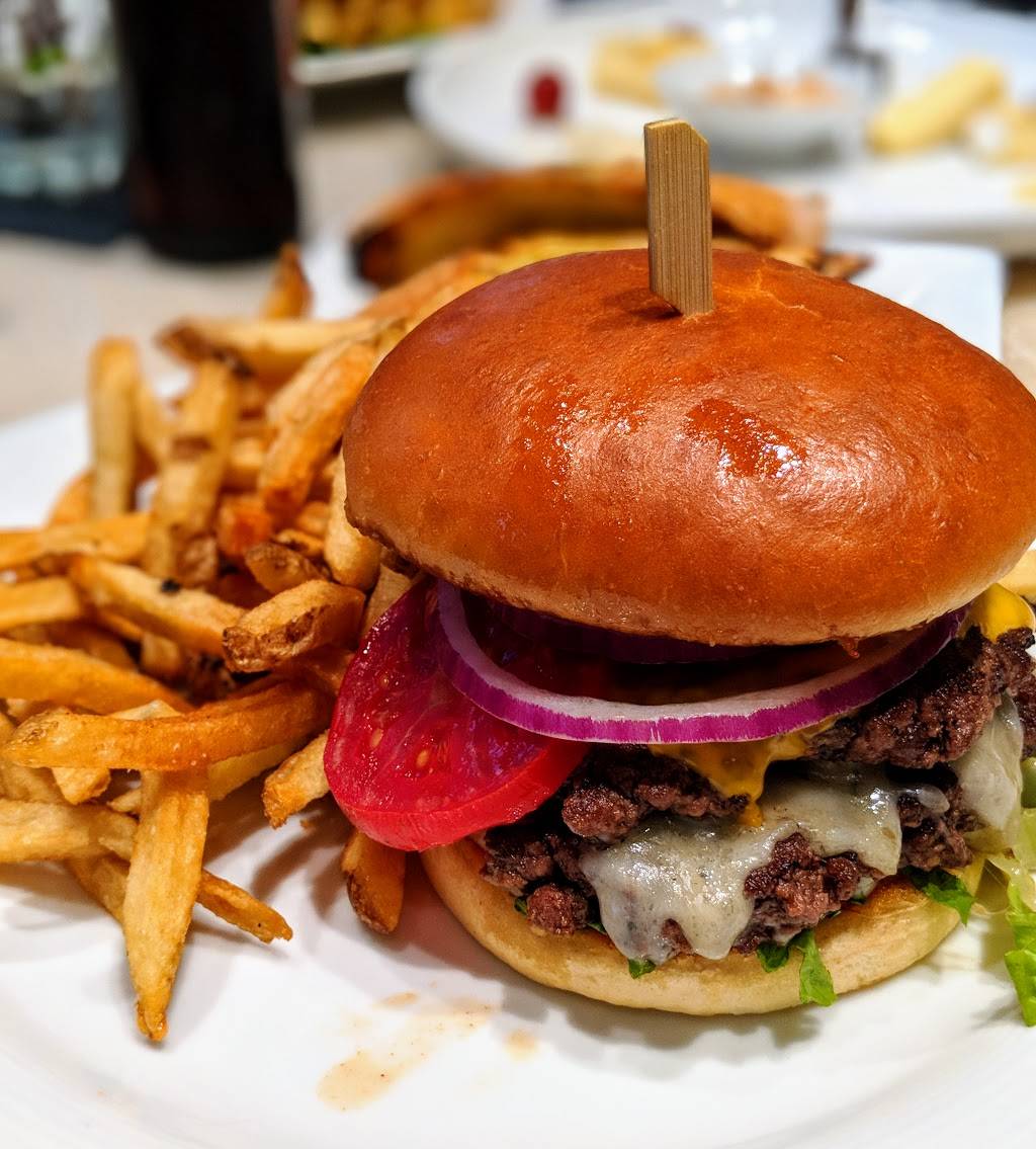 Dudleys On Short | restaurant | 259 W Short St #125, Lexington, KY 40507, USA | 8592521010 OR +1 859-252-1010