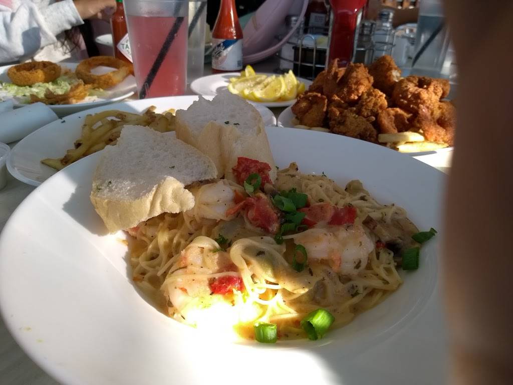 Felixs Restaurant & Oyster Bar | restaurant | 7400 Lakeshore Dr, New Orleans, LA 70124, USA | 5043044125 OR +1 504-304-4125