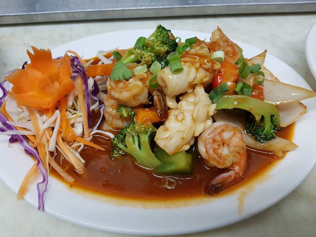 My Thai Village | restaurant | 474 Hazeldean Rd, Kanata, ON K2L 4E5, Canada | 6138315099 OR +1 613-831-5099