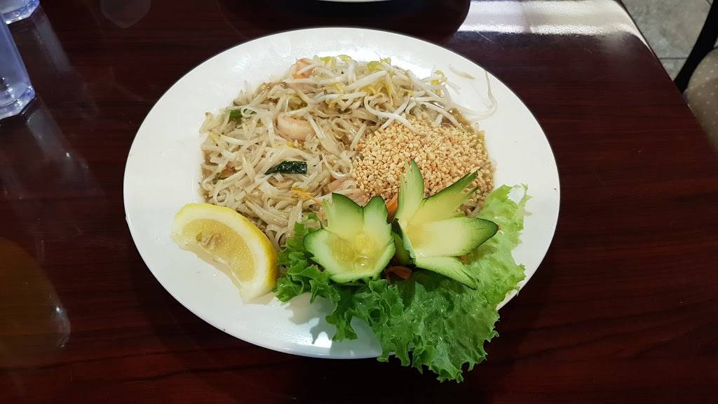 Bangkok 96 Restaurant | restaurant | 2450 S Telegraph Rd, Dearborn, MI 48124, USA | 3137308161 OR +1 313-730-8161