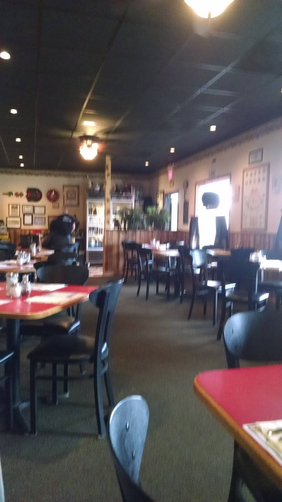 Filippos of Mahomet | restaurant | 2112 Tin Cup Rd, Mahomet, IL 61853, USA | 2175864657 OR +1 217-586-4657