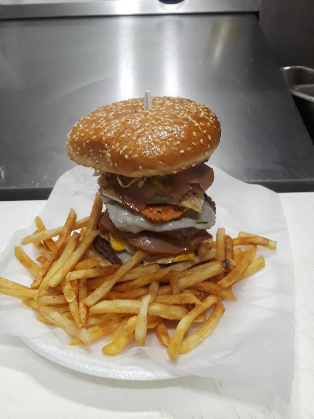 TROPICAL POINT | restaurant | 3237 Fowler St, Fort Myers, FL 33901, USA | 7742875098 OR +1 774-287-5098