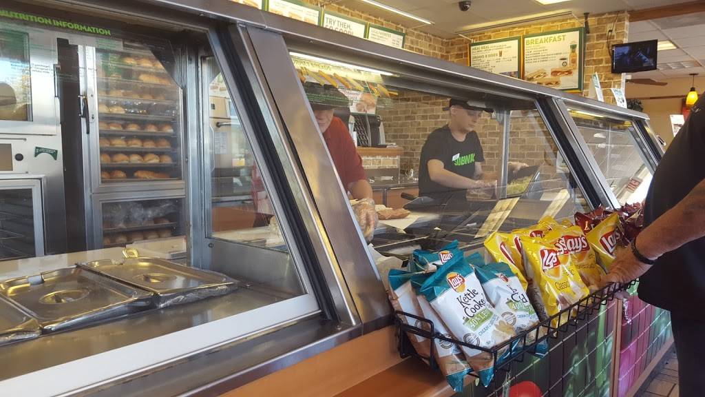 Subway | meal takeaway | 1415 West 23rd St S, Independence, MO 64050, USA | 8162546680 OR +1 816-254-6680