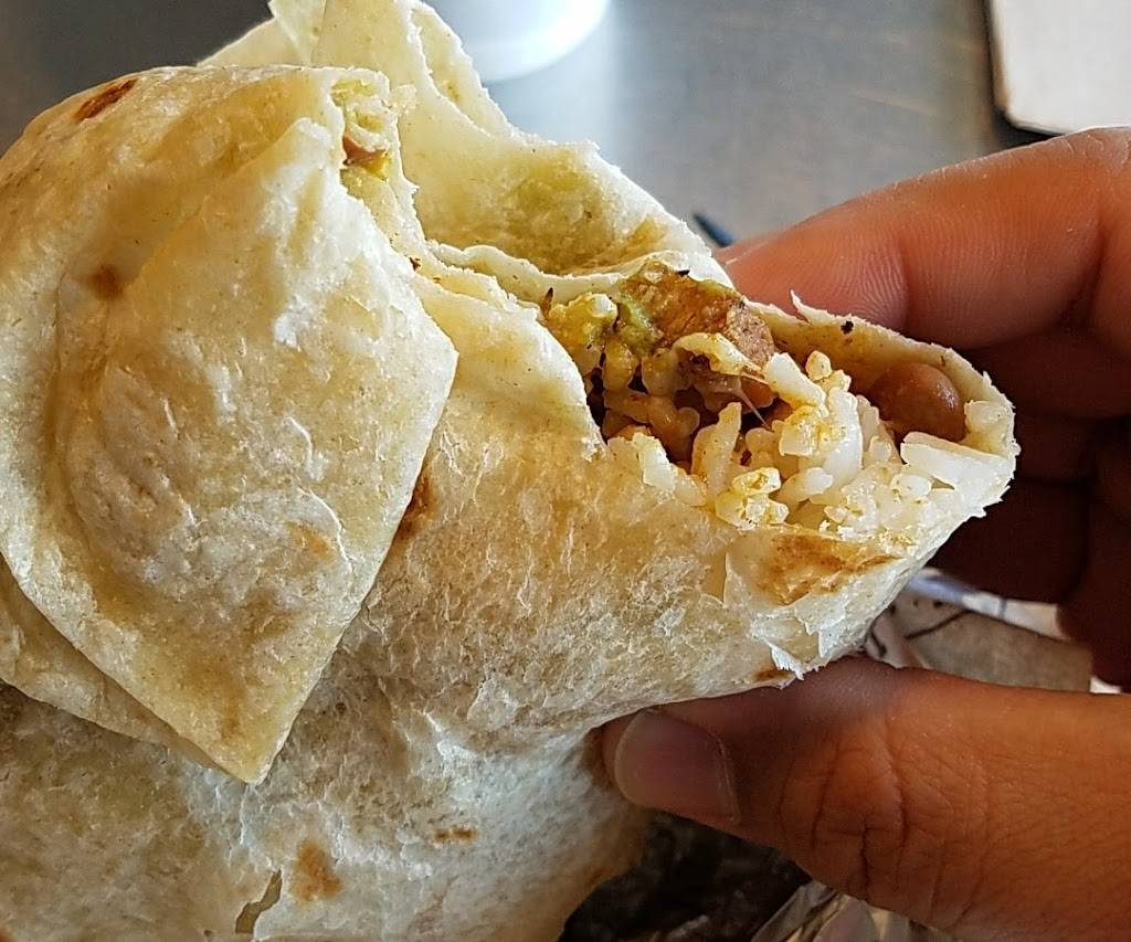 Chipotle Mexican Grill | restaurant | 96 White Bridge Rd Ste 103, Nashville, TN 37205, USA | 6155220358 OR +1 615-522-0358