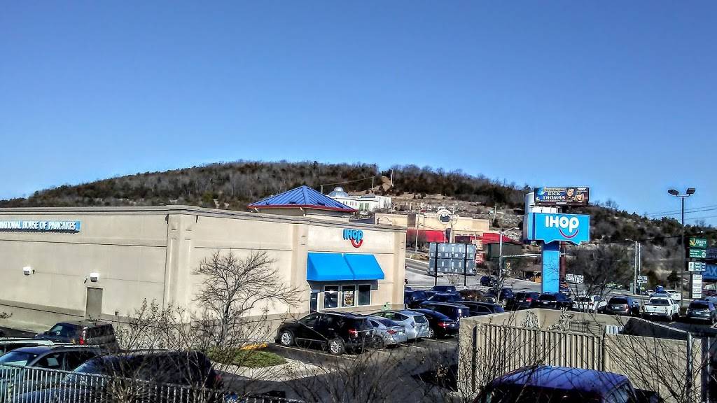 IHOP | restaurant | 1055 MO-376, Branson, MO 65616, USA | 4173394467 OR +1 417-339-4467