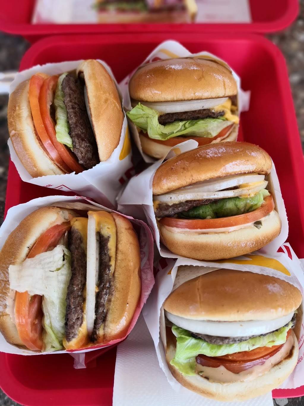 In-N-Out Burger | meal takeaway | 28900 Henry Miller Ave, Santa Nella, CA 95322, USA | 8007861000 OR +1 800-786-1000