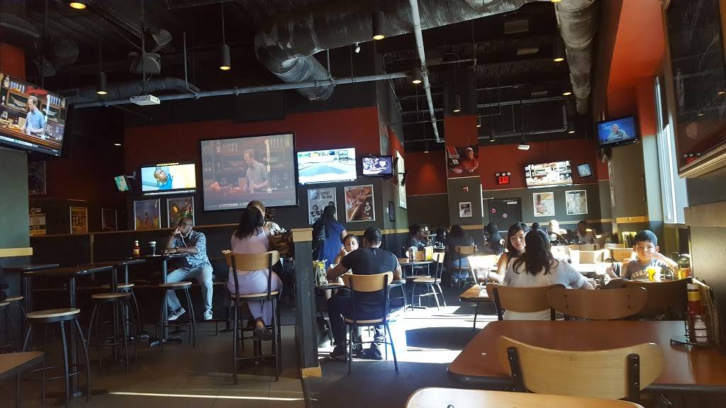 Buffalo Wild Wings | restaurant | 139 Flatbush Ave, Brooklyn, NY 11217, USA | 7189439453 OR +1 718-943-9453