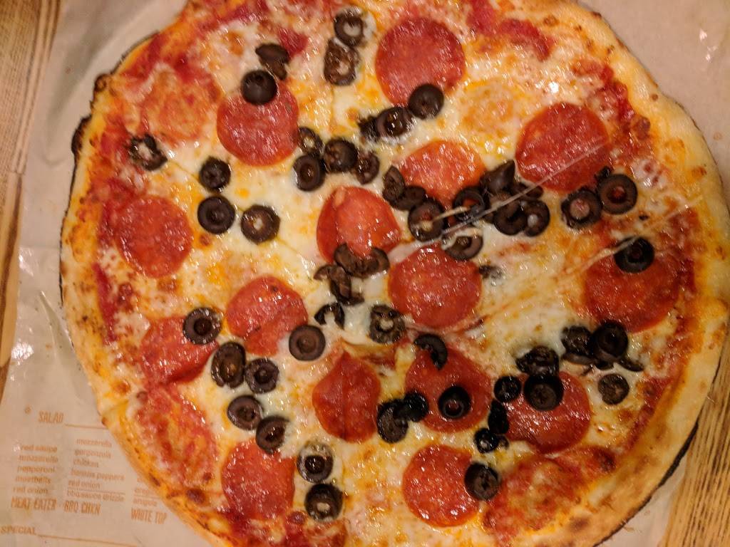 Blaze Pizza | meal takeaway | 2976 W Grant Line Rd, Tracy, CA 95304, USA | 2093910120 OR +1 209-391-0120