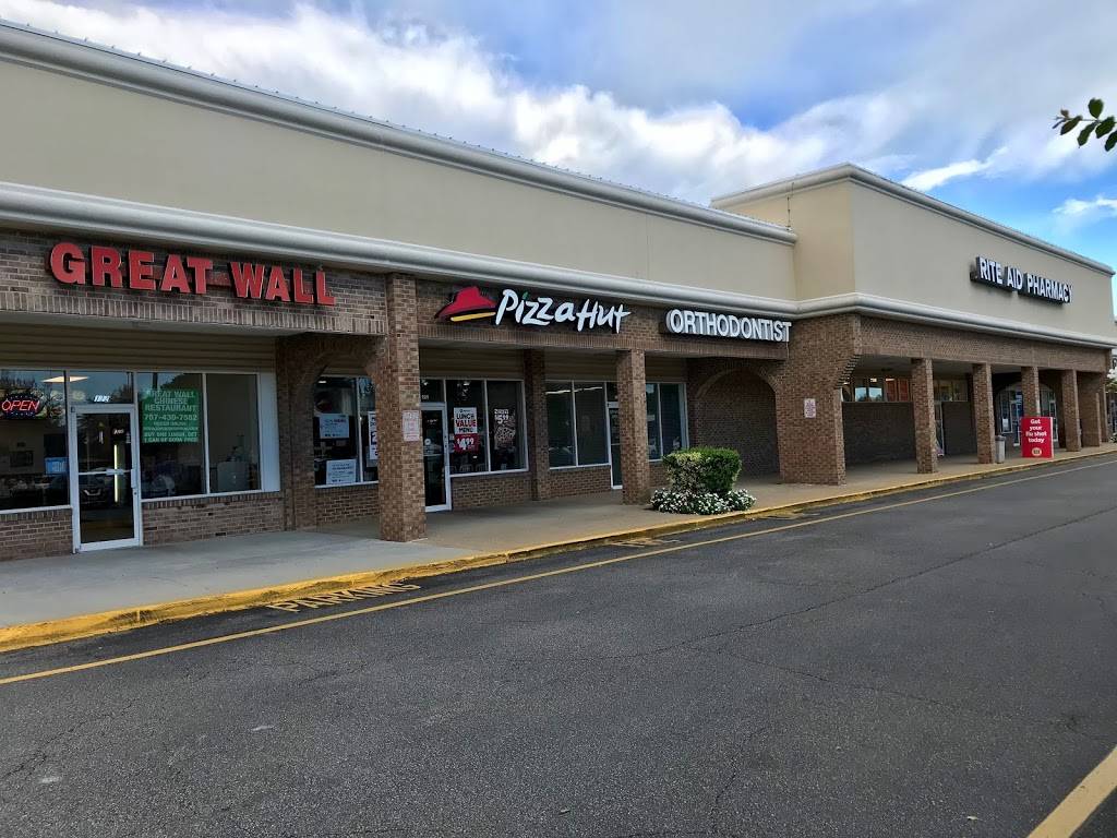 Pizza Hut | meal takeaway | 2129 General Booth Blvd Suite 121, Virginia Beach, VA 23454, USA | 7574271111 OR +1 757-427-1111