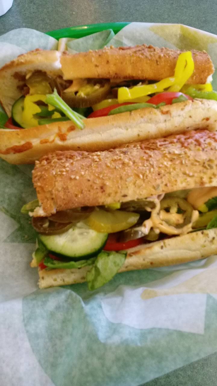 Subway | restaurant | 3526 Cleveland Ave NW, Canton, OH 44709, USA | 3304928111 OR +1 330-492-8111