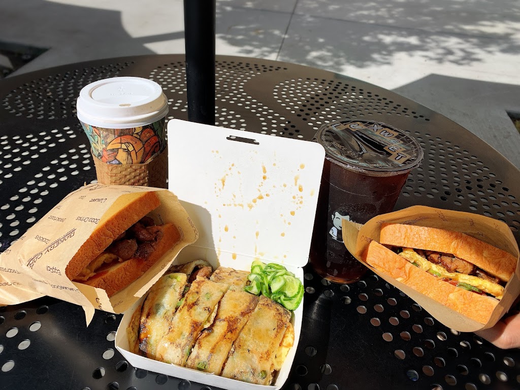 Luxweet Bakery Cafe | bakery | 12932 Newport Ave #7th, Tustin, CA 92780, USA | 7148843108 OR +1 714-884-3108