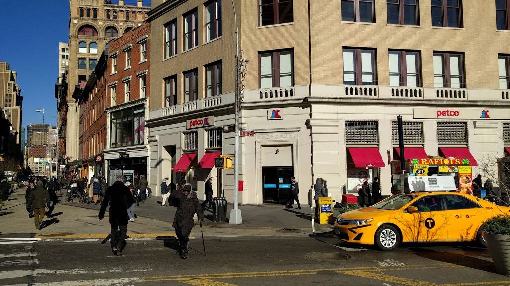 Chipotle Mexican Grill | restaurant | 864 Broadway FRNT 1, New York, NY 10003, USA | 2122537860 OR +1 212-253-7860