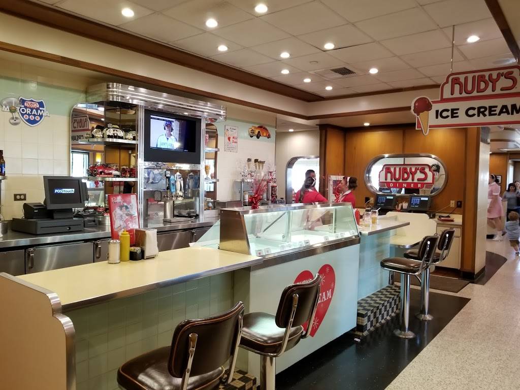 Rubys Diner | restaurant | 49000 Seminole Dr, Cabazon, CA 92230, USA | 9518493850 OR +1 951-849-3850