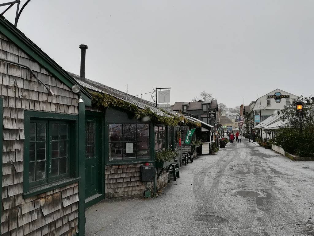 Bowens Wharf | shopping mall | 13 Bowens Wharf, Newport, RI 02840, USA | 4018492243 OR +1 401-849-2243